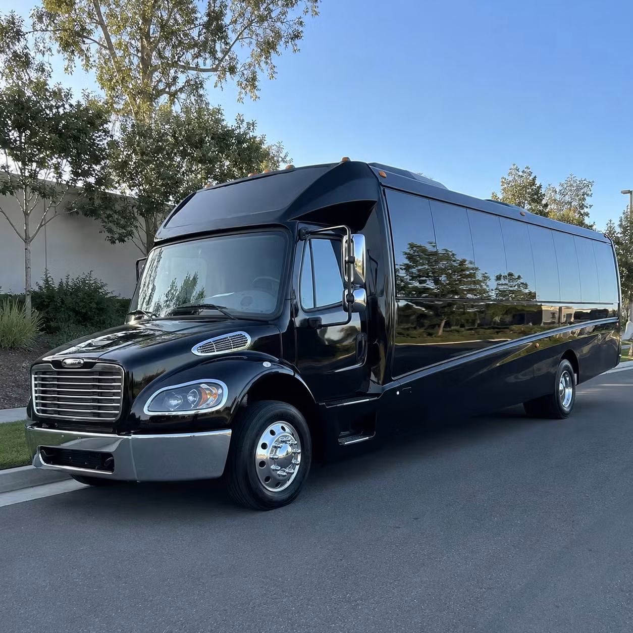 elk grove 25 passenger minibus rental