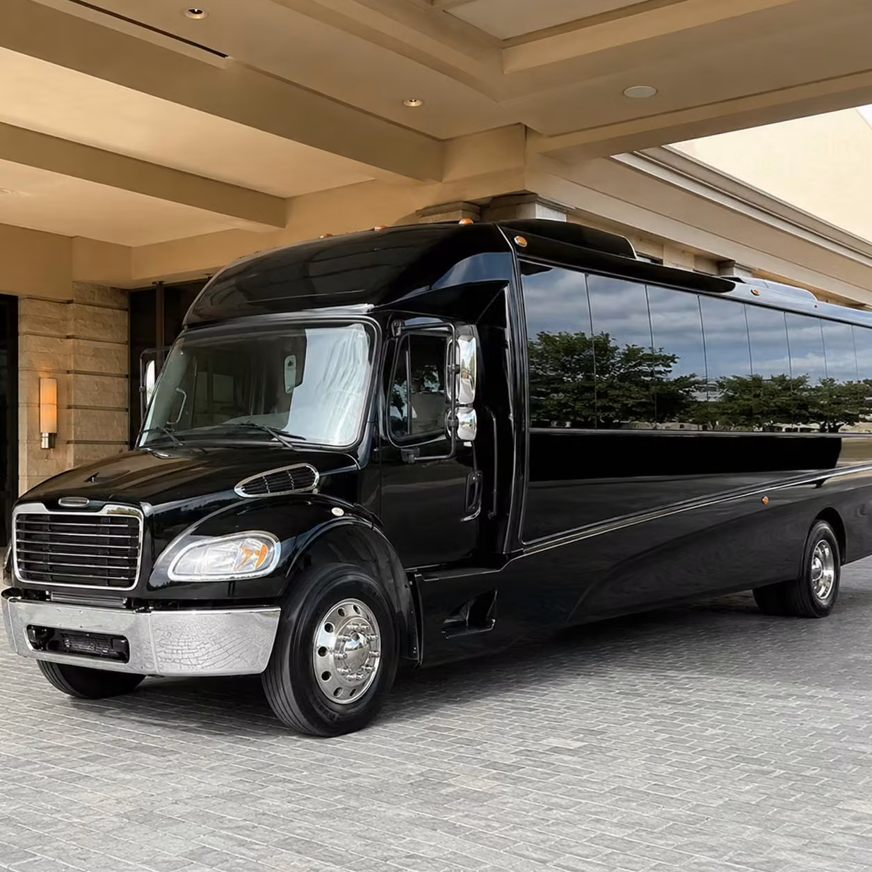 elk grove 35 passenger minibus rental